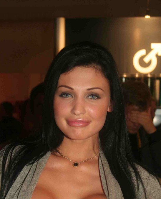 Aletta Ocean — photograph 3 of 3