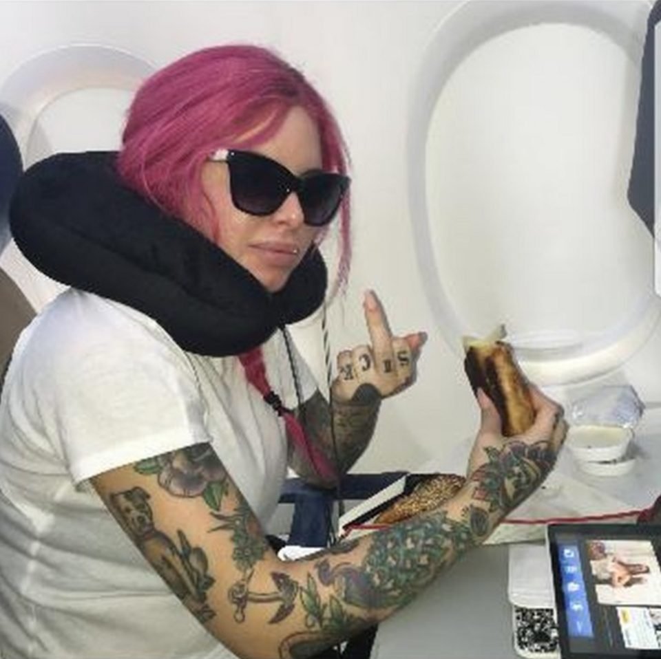 Christy Mack — photograph 2 of 3