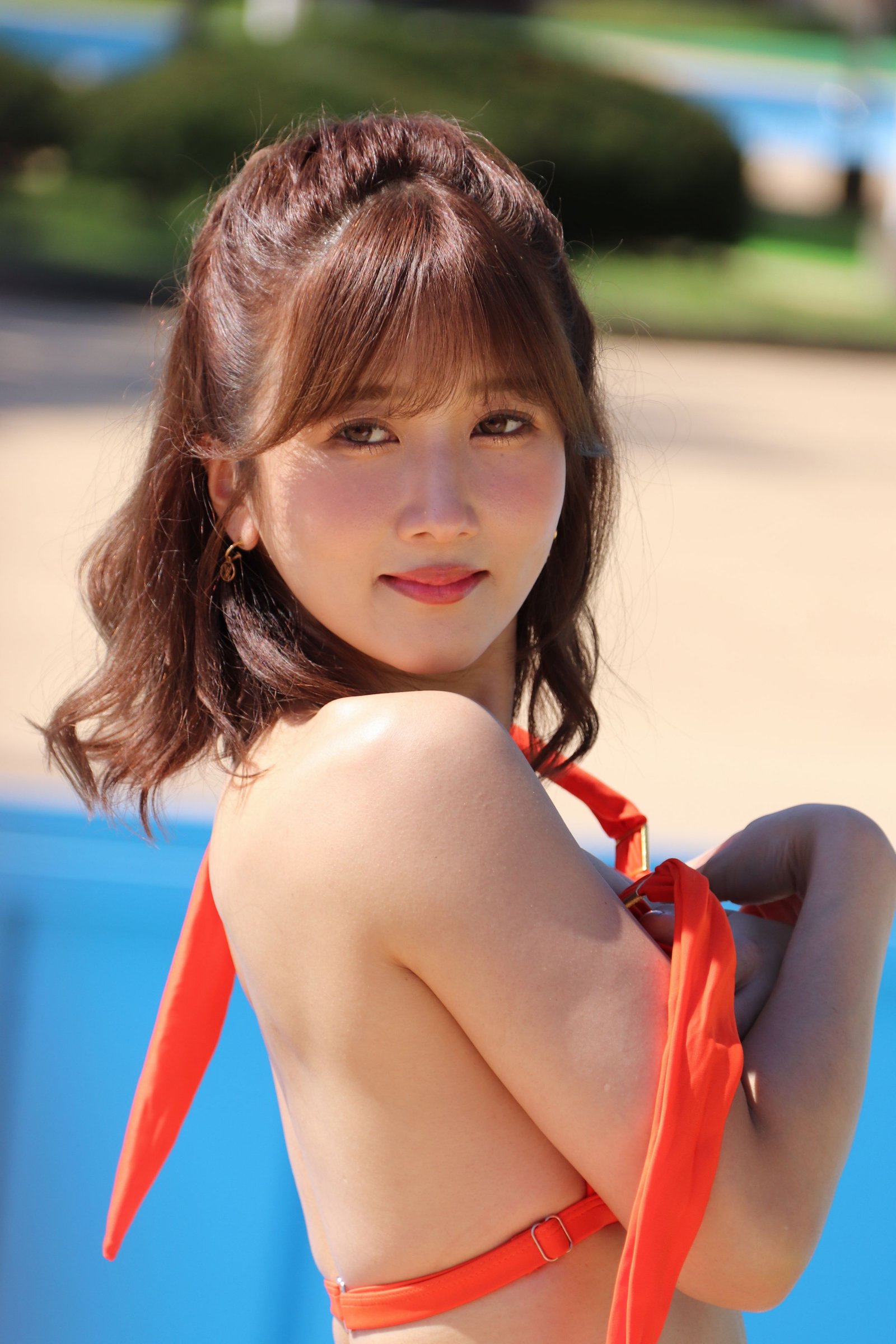Hibiki Otsuki — photograph 2 of 3