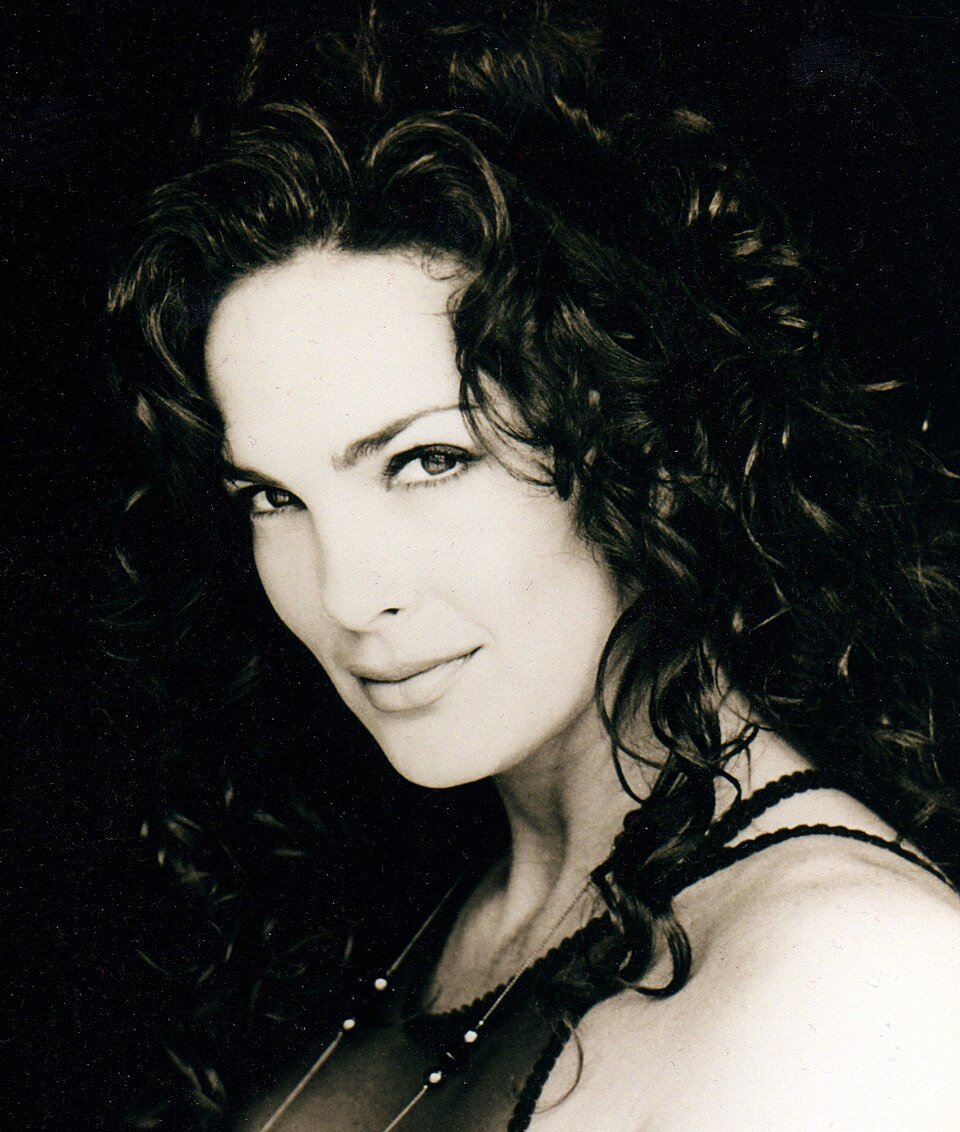 Julie Strain — photograph 6 of 6