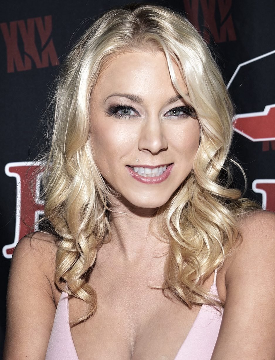 Katie Morgan — photograph 2 of 5
