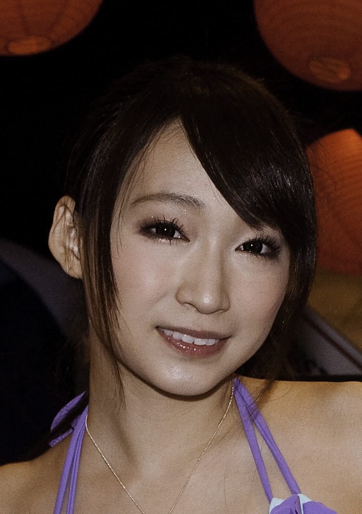 Kurea Hasumi — 第 2 張，共 3 張