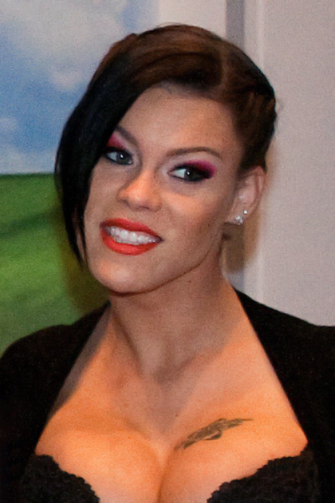 Peta Jensen — photograph 2 of 3
